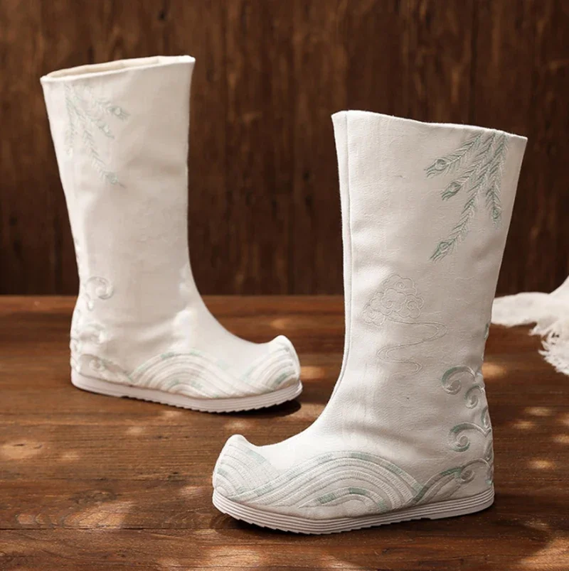 Chinese Hanfu Embroidered Boot - Men Shoes White Colour avaliação e preço